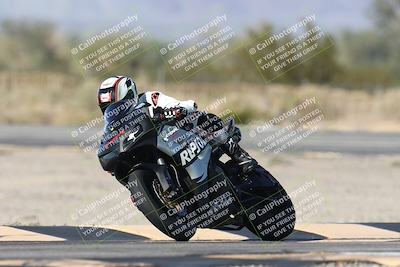 media/Dec-01-2025-Moto Forza (Mon) [[2daa91e15f]]/2-Intermediate Group/Session 3 (Turn 3)/